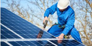 Installation Maintenance Panneaux Solaires Photovoltaïques à Ayguatebia-Talau